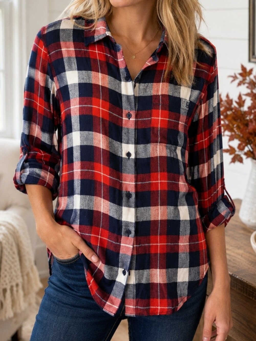 Tommy Hilfiger Plaid Button Down Shirt Women’s Medium Red White Blue Roll Tab